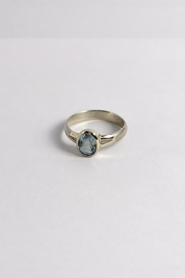 Oval Cut Ring - Aquamarine